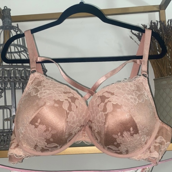 torrid Other - TORRID CURVE 46D Crisscross Strappy Adjustable Push Up Bra Light Pink Lace Sexy